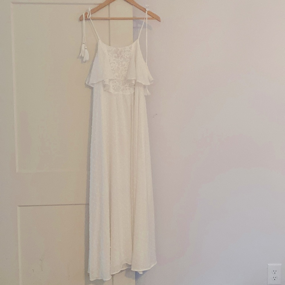 Moon River White Maxi Dress - Adjustable Spaghetti straps - Size S